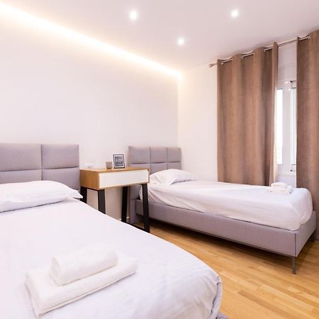 Exclusive 2 Bedrooms Apartment 티라나 외부 사진