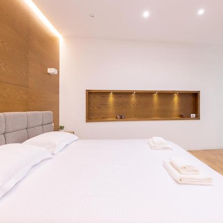 Exclusive 2 Bedrooms Apartment 티라나 외부 사진
