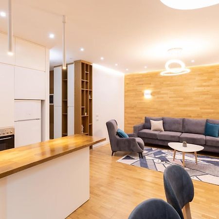 Exclusive 2 Bedrooms Apartment 티라나 외부 사진