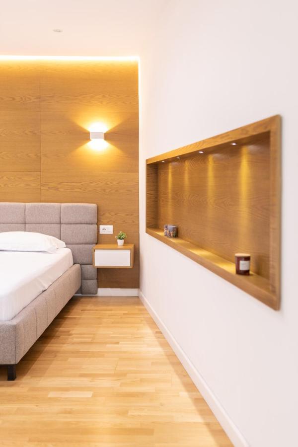 Exclusive 2 Bedrooms Apartment 티라나 외부 사진