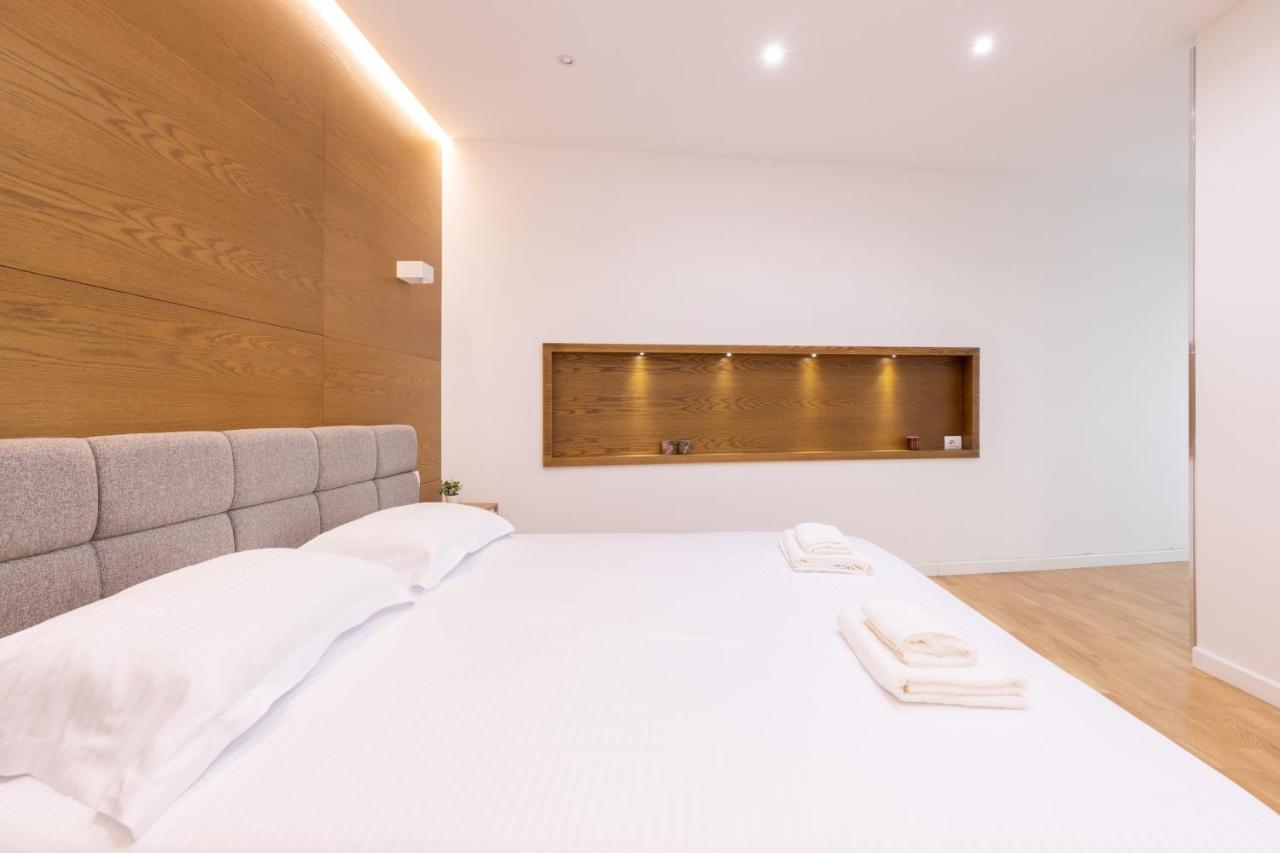 Exclusive 2 Bedrooms Apartment 티라나 외부 사진