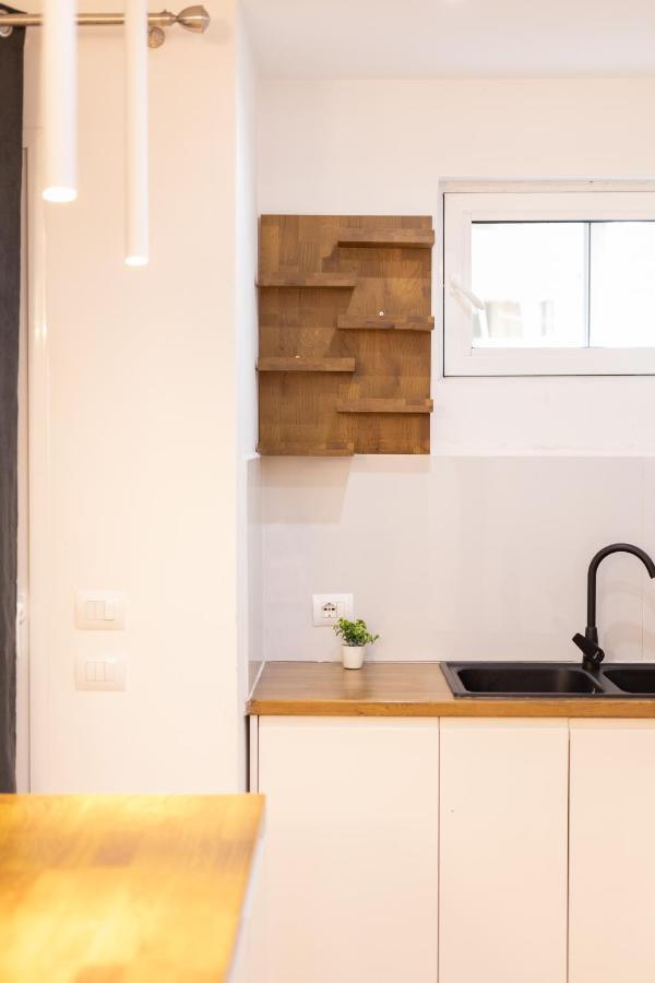 Exclusive 2 Bedrooms Apartment 티라나 외부 사진