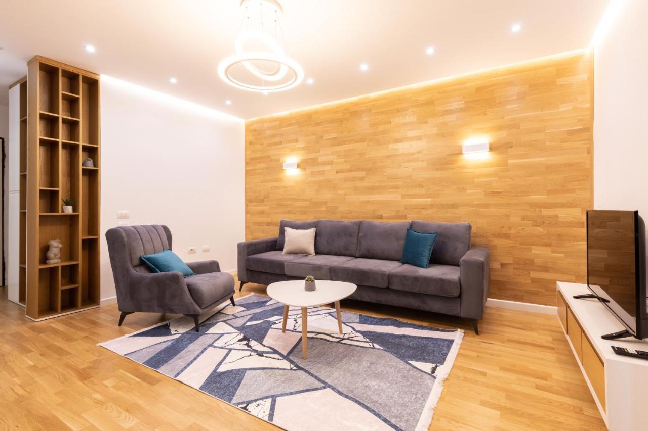 Exclusive 2 Bedrooms Apartment 티라나 외부 사진