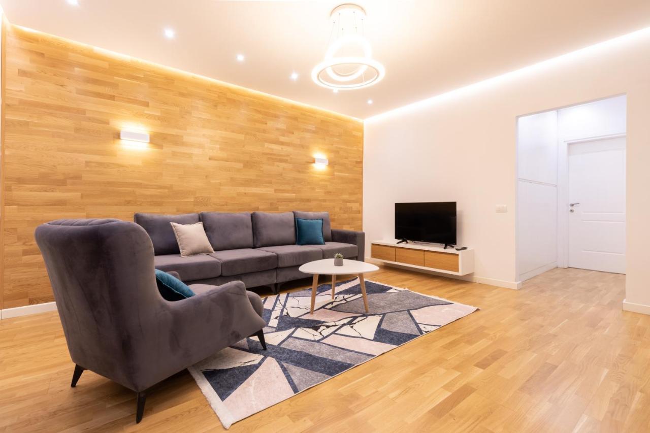Exclusive 2 Bedrooms Apartment 티라나 외부 사진