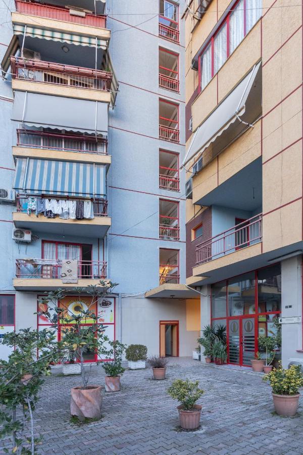 Exclusive 2 Bedrooms Apartment 티라나 외부 사진