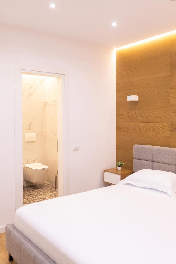 Exclusive 2 Bedrooms Apartment 티라나 외부 사진